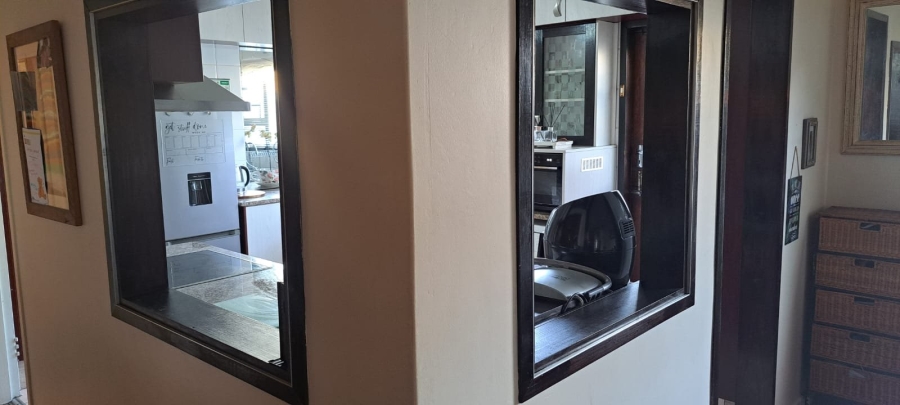 5 Bedroom Property for Sale in Lansdowne Western Cape